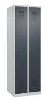 C+P Wäsche-Spind Evolo PLUS 049020-22B mit Sockel 2 Abt.je 400mm Drehriegel (HxBxT) 1950x800x500mm 7035/3000