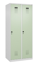 C+P Wäsche-Spind Evolo PLUS 049020-22B mit Sockel 2 Abt.je 400mm Drehriegel (HxBxT) 1950x800x500mm 7035/3000