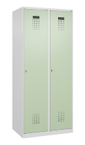 C+P Wäsche-Spind Evolo PLUS 049020-22B mit Sockel 2 Abt.je 400mm Drehriegel (HxBxT) 1950x800x500mm 7035/3000