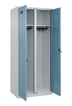 C+P Schwarz-Weiß-Spind Evolo PLUS 049002-22 bodenstehend 2 Abt.400mm Drehriegel (HxBxT) 1850x800x500mm 7035/6011