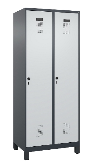 C+P Wäsche-Spind Evolo PLUS 049020-22B mit Sockel 2 Abt.je 400mm Drehriegel (HxBxT) 1950x800x500mm 7035/3000