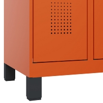C+P Schwarz-Weiß-Spind Evolo PLUS 049012-20 mit Füßen 2 Abt.300mm Zylinder (HxBxT) 1850x600x500mm 0010/0010