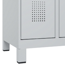 C+P Wäsche-Spind Evolo PLUS 049012-22B mit Füßen 2 Abt.je 400mm Zylinder (HxBxT) 1950x800x500mm 7035/3000