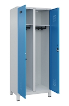 C+P Schwarz-Weiß-Spind Evolo PLUS 049012-22 mit Füßen 2 Abt.400mm Drehriegel (HxBxT) 1850x800x500mm 7016/7016