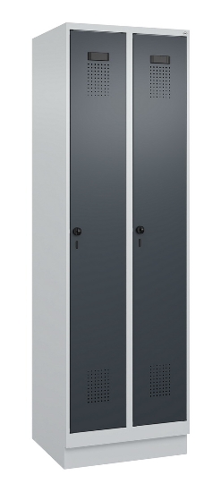 C+P Wäsche-Spind Evolo PLUS 049020-22B mit Sockel 2 Abt.je 400mm Drehriegel (HxBxT) 1950x800x500mm 7035/3000