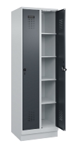 C+P Wäsche-Spind Evolo PLUS 049020-22B mit Sockel 2 Abt.je 400mm Drehriegel (HxBxT) 1950x800x500mm 7035/3000