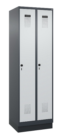 C+P Wäsche-Spind Evolo PLUS 049020-22B mit Sockel 2 Abt.je 400mm Drehriegel (HxBxT) 1950x800x500mm 7035/3000