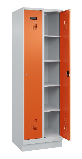 C+P Wäsche-Spind Evolo PLUS 049020-22B mit Sockel 2 Abt.je 400mm Drehriegel (HxBxT) 1950x800x500mm 7035/3000