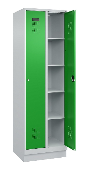 C+P Wäsche-Spind Evolo PLUS 049020-22B mit Sockel 2 Abt.je 400mm Drehriegel (HxBxT) 1950x800x500mm 7035/3000
