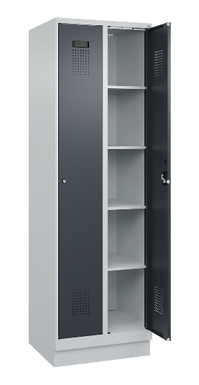 C+P Wäsche-Spind Evolo PLUS 049020-22B mit Sockel 2 Abt.je 400mm Drehriegel (HxBxT) 1950x800x500mm 7035/3000