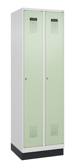 C+P Wäsche-Spind Evolo PLUS 049020-22B mit Sockel 2 Abt.je 400mm Drehriegel (HxBxT) 1950x800x500mm 7035/3000