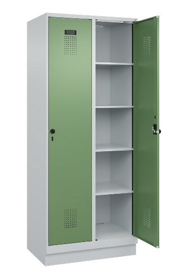 C+P Wäsche-Spind Evolo PLUS 049020-22B mit Sockel 2 Abt.je 400mm Drehriegel (HxBxT) 1950x800x500mm 7035/3000