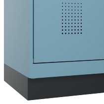 C+P Wäsche-Spind Evolo PLUS 049010-22B mit Füßen 2 Abt.je 400mm Drehriegel (HxBxT) 1950x800x500mm 0010/0010