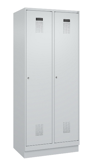 C+P Wäsche-Spind Evolo PLUS 049020-22B mit Sockel 2 Abt.je 400mm Drehriegel (HxBxT) 1950x800x500mm 7035/3000