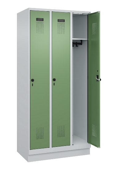 C+P Spind Evolo PLUS 049020-20 mit Sockel 2 Abt. 300mm Zylinderschloss (HxBxT) 1950x600x500mm 7035/7016