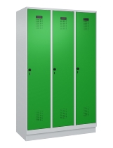 C+P Spind Evolo PLUS 049020-20 mit Sockel 2 Abt. 300mm Zylinderschloss (HxBxT) 1950x600x500mm 7035/7016