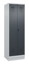 C+P Schwarz-Weiß-Spind Evolo PLUS 049022-20 mit Sockel 2 Abt.300mm Drehriegel (HxBxT) 1850x600x500mm 7016/7035