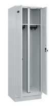 C+P Schwarz-Weiß-Spind Evolo PLUS 049022-20 mit Sockel 2 Abt.300mm Drehriegel (HxBxT) 1850x600x500mm 7035/7035
