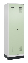 C+P Schwarz-Weiß-Spind Evolo PLUS 049022-20 mit Sockel 2 Abt.300mm Drehriegel (HxBxT) 1850x600x500mm 7016/7035