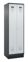 C+P Schwarz-Weiß-Spind Evolo PLUS 049022-20 mit Sockel 2 Abt.300mm Drehriegel (HxBxT) 1850x600x500mm 7016/7035