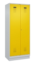 C+P Schwarz-Weiß-Spind Evolo PLUS 049022-20 mit Sockel 2 Abt.300mm Drehriegel (HxBxT) 1850x600x500mm 7016/7035