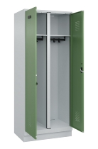 C+P Schwarz-Weiß-Spind Evolo PLUS 049022-20 mit Sockel 2 Abt.300mm Drehriegel (HxBxT) 1850x600x500mm 7016/7035
