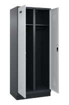 C+P Schwarz-Weiß-Spind Evolo PLUS 049022-20 mit Sockel 2 Abt.300mm Drehriegel (HxBxT) 1850x600x500mm 7016/7035