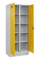 C+P Wäsche-Spind Evolo PLUS 049012-22B mit Füßen 2 Abt.je 400mm Zylinder (HxBxT) 1950x800x500mm 7035/3000