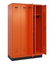 C+P Schwarz-Weiß-Spind Evolo PLUS 049012-20 mit Füßen 2 Abt.300mm Zylinder (HxBxT) 1850x600x500mm 0010/0010