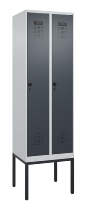 C+P Spind Evolo PLUS 0490307-32 mit Gestell 3 Abt.je 400mm Drehriegel (HxBxT) 2120x1200x815mm 7035/2004
