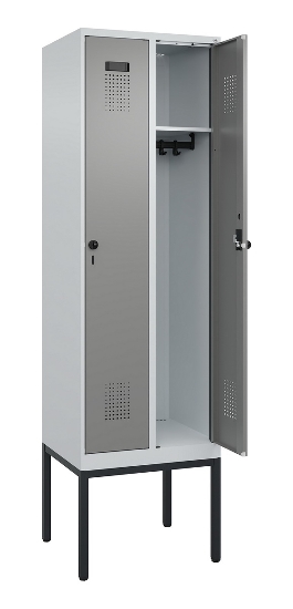 C+P Spind Evolo PLUS 0490307-32 mit Gestell 3 Abt.je 400mm Drehriegel (HxBxT) 2120x1200x815mm 7035/2004