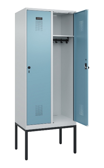 C+P Spind Evolo PLUS 0490307-32 mit Gestell 3 Abt.je 400mm Drehriegel (HxBxT) 2120x1200x815mm 7035/2004