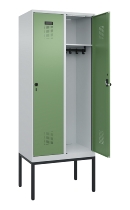 C+P Spind Evolo PLUS 0490307-32 mit Gestell 3 Abt.je 400mm Drehriegel (HxBxT) 2120x1200x815mm 7035/2004