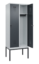 C+P Spind Evolo PLUS 0490307-32 mit Gestell 3 Abt.je 400mm Drehriegel (HxBxT) 2120x1200x815mm 7035/2004