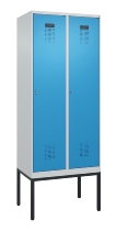 C+P Spind Evolo PLUS 0490307-32 mit Gestell 3 Abt.je 400mm Drehriegel (HxBxT) 2120x1200x815mm 7035/2004