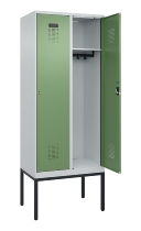 C+P Spind Evolo PLUS 0490307-32 mit Gestell 3 Abt.je 400mm Drehriegel (HxBxT) 2120x1200x815mm 7035/2004