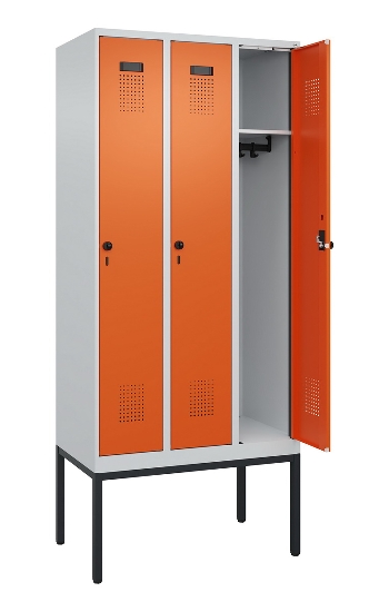 C+P Spind Evolo PLUS 0490307-32 mit Gestell 3 Abt.je 400mm Drehriegel (HxBxT) 2120x1200x815mm 7035/2004