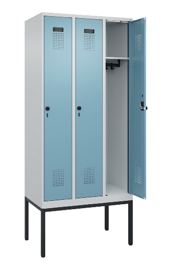 C+P Spind Evolo PLUS 0490307-32 mit Gestell 3 Abt.je 400mm Drehriegel (HxBxT) 2120x1200x815mm 7035/2004