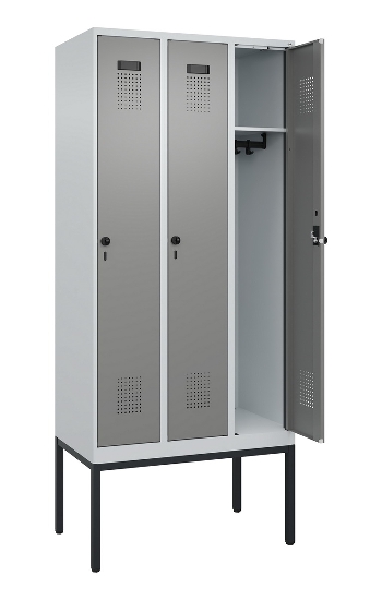 C+P Spind Evolo PLUS 0490307-32 mit Gestell 3 Abt.je 400mm Drehriegel (HxBxT) 2120x1200x815mm 7035/2004