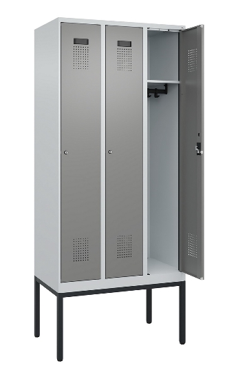 C+P Spind Evolo PLUS 0490307-32 mit Gestell 3 Abt.je 400mm Drehriegel (HxBxT) 2120x1200x815mm 7035/2004