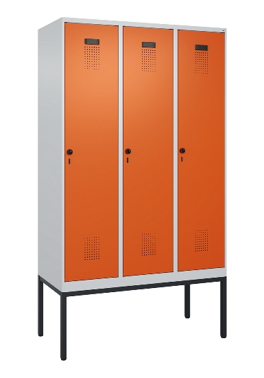 C+P Spind Evolo PLUS 0490307-32 mit Gestell 3 Abt.je 400mm Drehriegel (HxBxT) 2120x1200x815mm 7035/2004