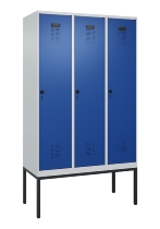 C+P Spind Evolo PLUS 0490307-32 mit Gestell 3 Abt.je 400mm Drehriegel (HxBxT) 2120x1200x815mm 7035/2004