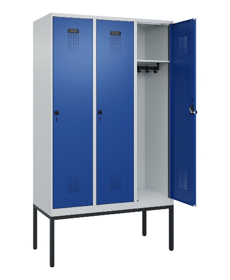 C+P Spind Evolo PLUS 0490307-32 mit Gestell 3 Abt.je 400mm Drehriegel (HxBxT) 2120x1200x815mm 7035/2004