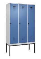 C+P Spind Evolo PLUS 0490307-32 mit Gestell 3 Abt.je 400mm Drehriegel (HxBxT) 2120x1200x815mm 7035/2004