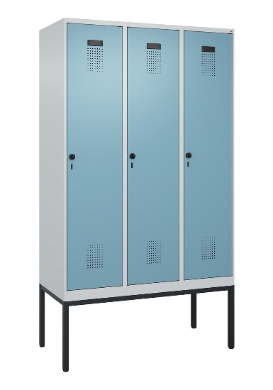 C+P Spind Evolo PLUS 0490307-32 mit Gestell 3 Abt.je 400mm Drehriegel (HxBxT) 2120x1200x815mm 7035/2004