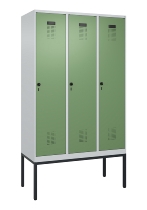 C+P Spind Evolo PLUS 0490307-32 mit Gestell 3 Abt.je 400mm Drehriegel (HxBxT) 2120x1200x815mm 7035/2004