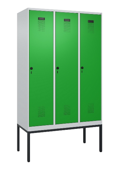 C+P Spind Evolo PLUS 0490307-32 mit Gestell 3 Abt.je 400mm Drehriegel (HxBxT) 2120x1200x815mm 7035/2004