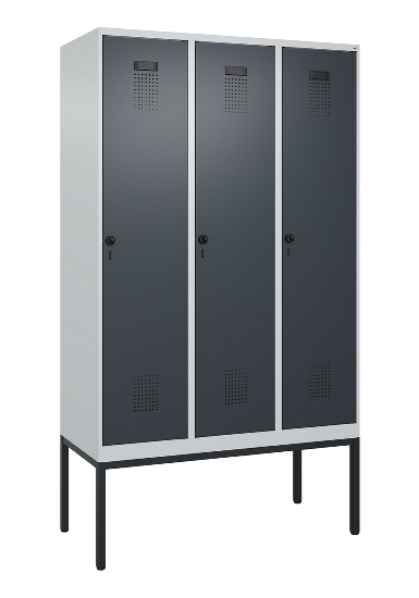 C+P Spind Evolo PLUS 0490307-32 mit Gestell 3 Abt.je 400mm Drehriegel (HxBxT) 2120x1200x815mm 7035/2004