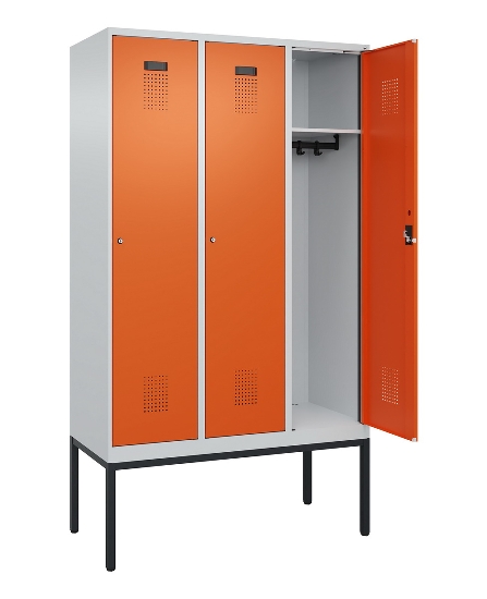 C+P Spind Evolo PLUS 0490307-32 mit Gestell 3 Abt.je 400mm Drehriegel (HxBxT) 2120x1200x815mm 7035/2004