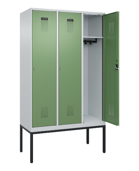 C+P Spind Evolo PLUS 0490307-32 mit Gestell 3 Abt.je 400mm Drehriegel (HxBxT) 2120x1200x815mm 7035/2004
